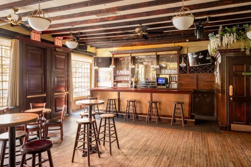 Stumble Inn
